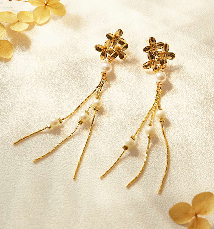 No.1☆アレルギー対応☆14K 金メッキ真鍮の花のピアス 15x16mm No.5XA